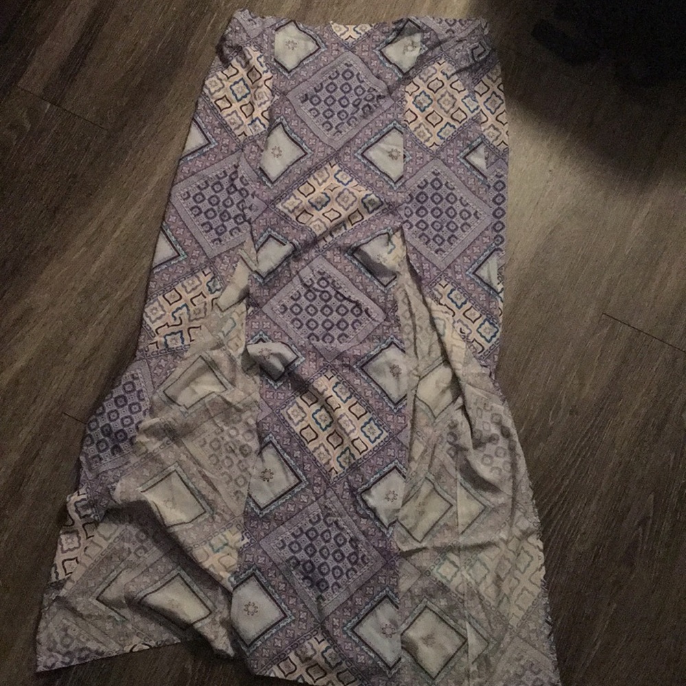 GUESS Maxi Skirt With Slits✨